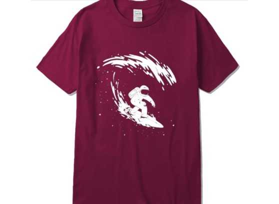 Camiseta de manga corta 100% algodón. Surf astronauta